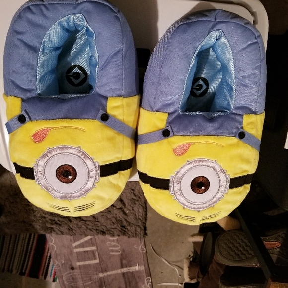 Plush Slippers - Yellow and Blue Dispecable Me - Picture 4 of 4